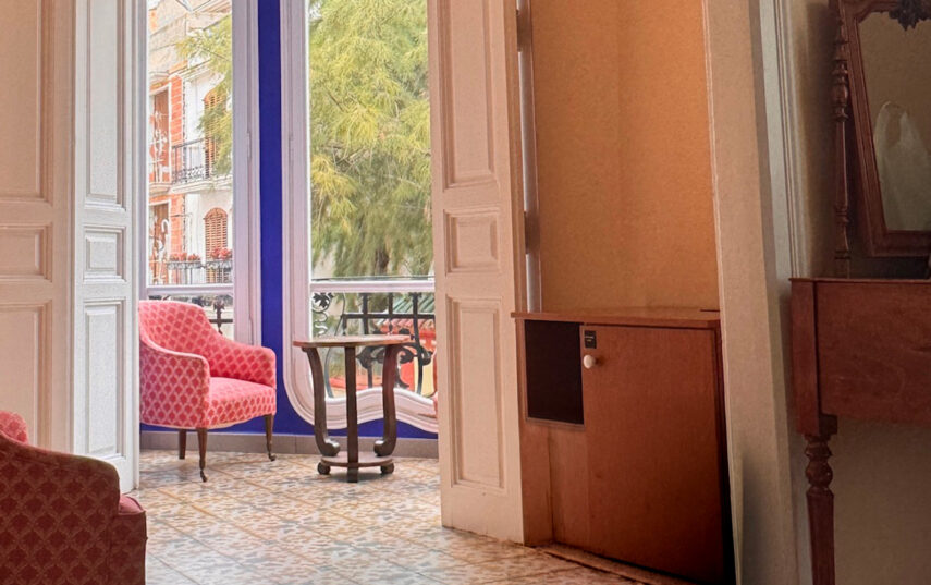 Suite con galería del Hotel Noucentista en Sitges, vista 5
