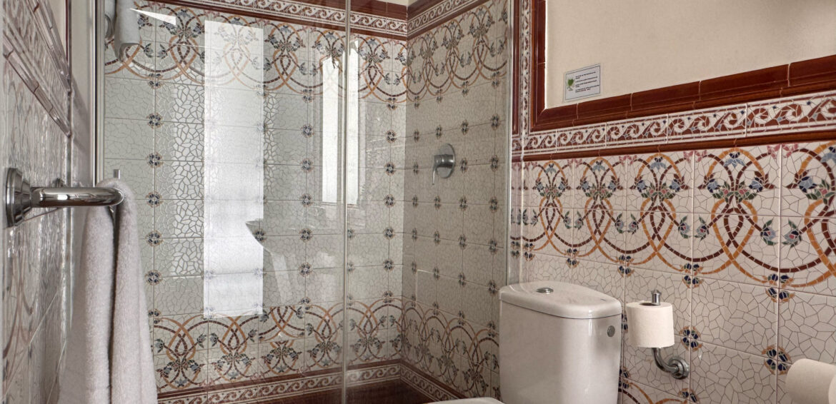 Individual con balcón del Hotel Noucentista en Sitges, vista 4