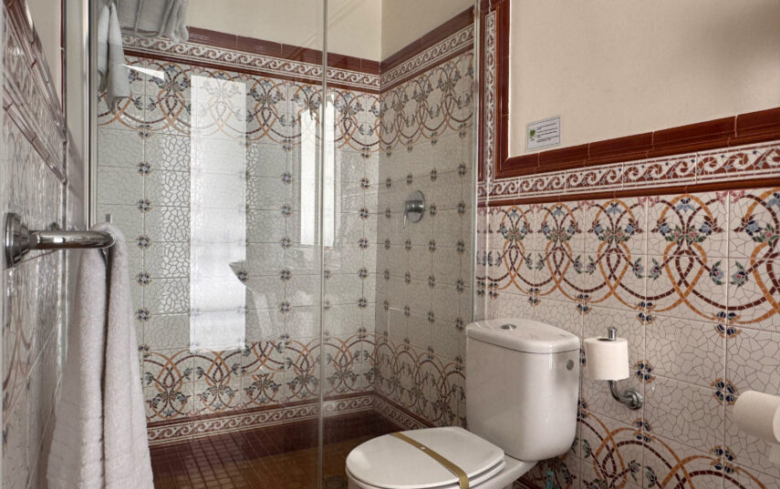 Individual con balcón del Hotel Noucentista en Sitges, vista 4