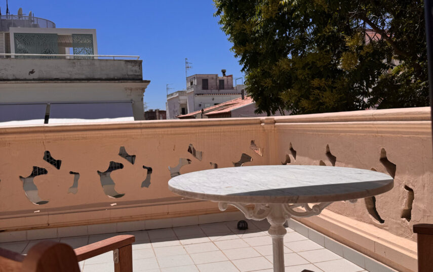 Doble con terraza del Hotel Noucentista en Sitges, vista 3