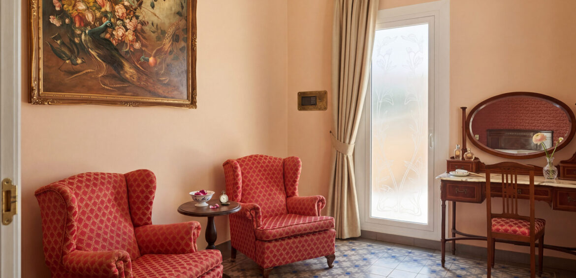 Suite with Terrace at Hotel Noucentista in Sitges, view 4