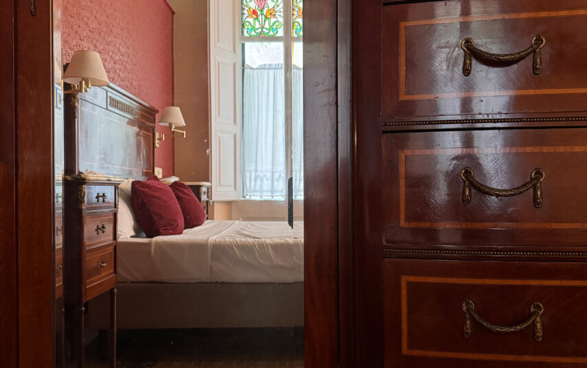 Suite con terraza del Hotel Noucentista en Sitges, vista 6