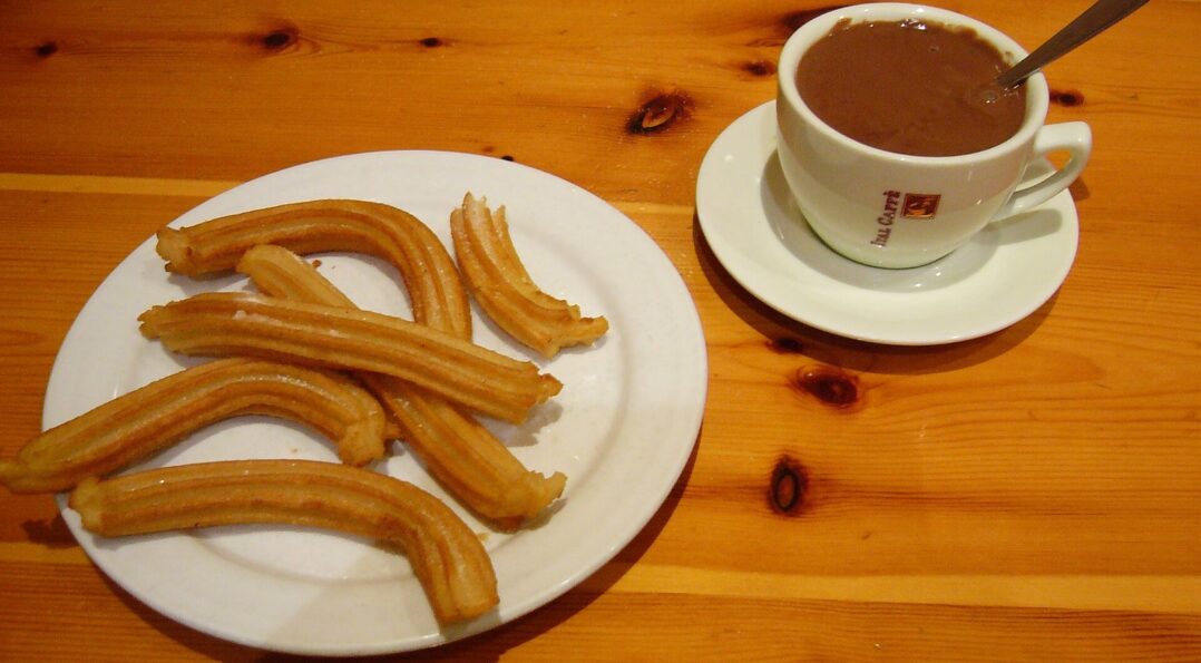 Churros con chocolate, the traditional breakfast to enjoy in central Malaga