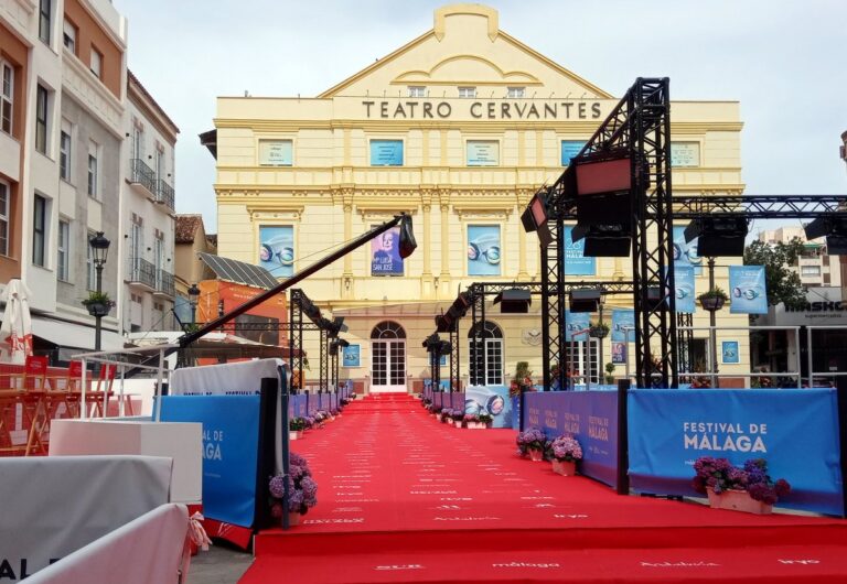 Alfombra roja del Festival de Cine de Malaga ante el Teatro Cervantes